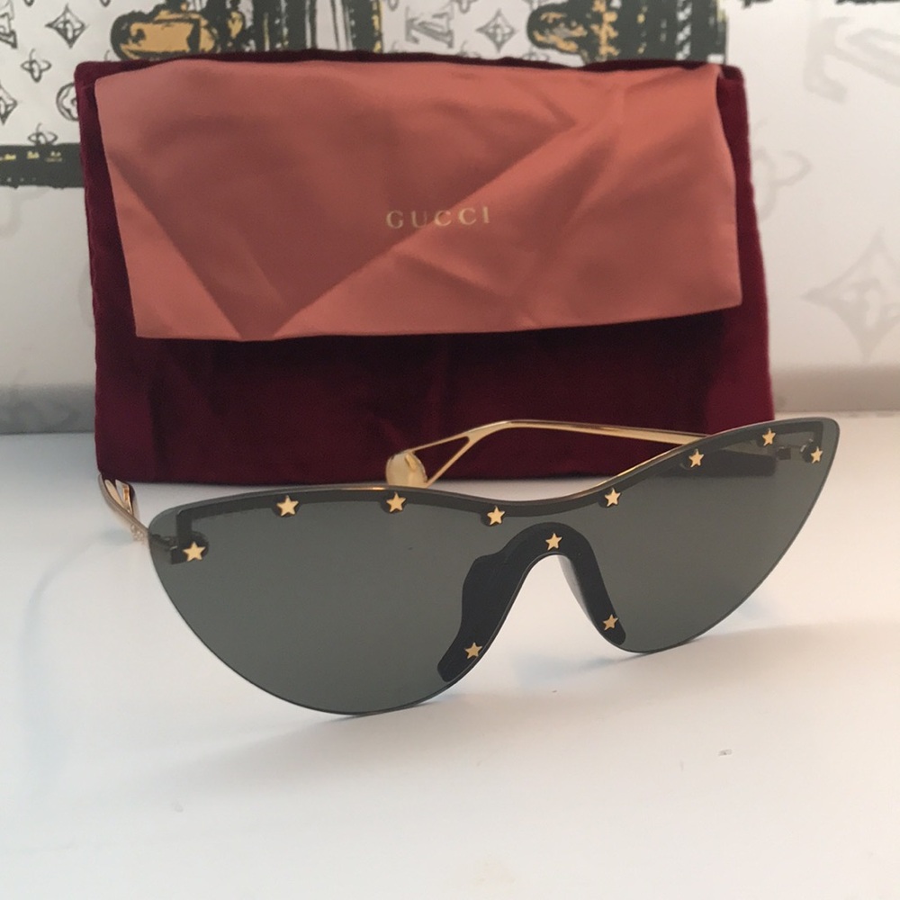 New Authentic Gucci Black and Gold Star-Studded Sunglasses GG0666s 001